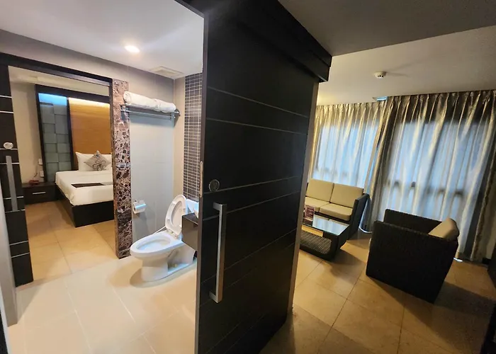 Sky Dome Resotel - โรงแรมสกายโดม รีโซเทล ホテル バンコク都