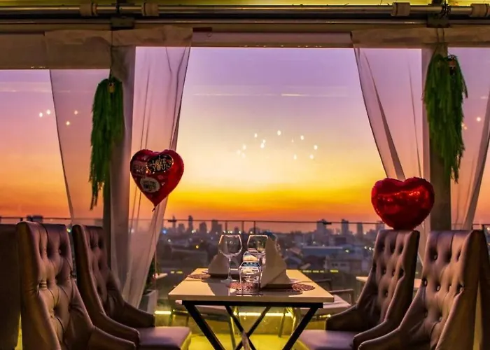 Sky Dome Resotel - โรงแรมสกายโดม รีโซเทล 5* バンコク都
