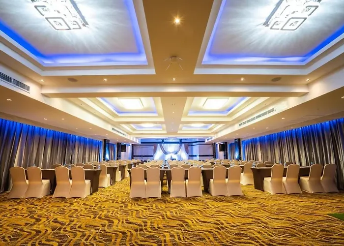 Sky Dome Resotel - โรงแรมสกายโดม รีโซเทล 5*