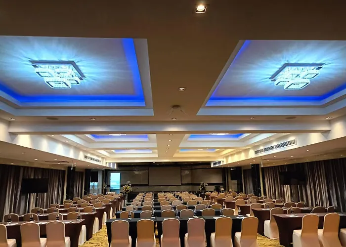 Sky Dome Resotel - โรงแรมสกายโดม รีโซเทล 5* バンコク都