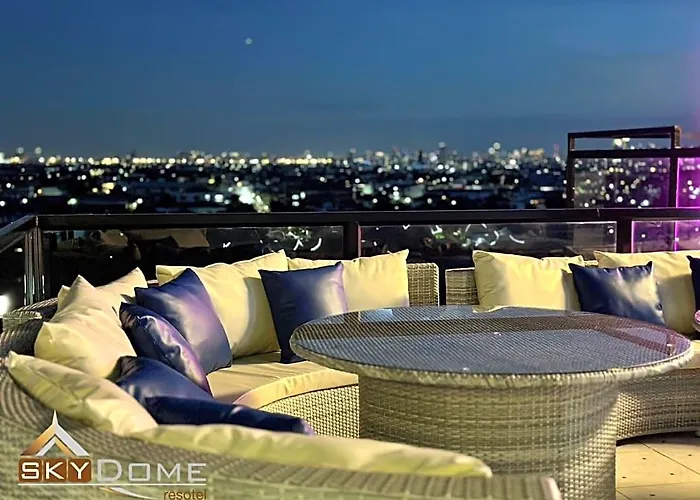 Sky Dome Resotel - โรงแรมสกายโดม รีโซเทล 5* バンコク都