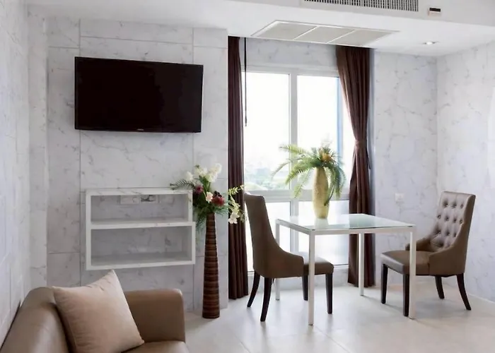 Sky Dome Resotel - โรงแรมสกายโดม รีโซเทล 5*
